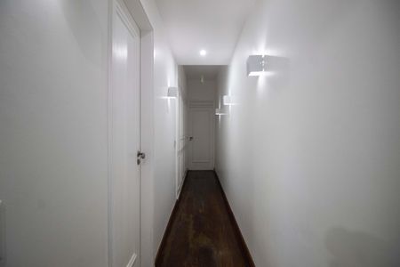 Apartamento à venda com 190m², 4 quartos e 1 vagaSuíte 1 - Corredores de acesso