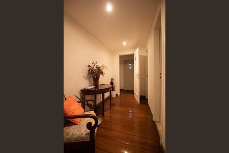 Apartamento à venda com 190m², 4 quartos e 1 vagaLavabo - hall de entrada