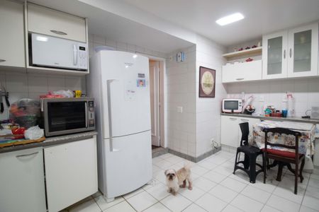Apartamento à venda com 190m², 4 quartos e 1 vagaCozinha