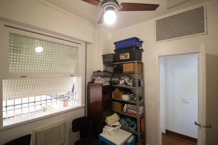 Apartamento à venda com 190m², 4 quartos e 1 vagaQuarto 2