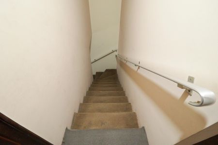 Casa à venda com 150m², 3 quartos e 1 vagaEscada