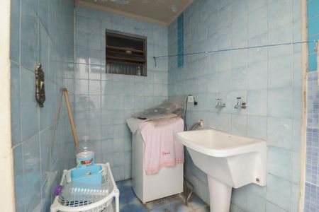 Casa à venda com 150m², 3 quartos e 1 vagaÁrea de Serviço