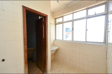 Apartamento para alugar com 95m², 3 quartos e 1 vagaÁrea de Serviço