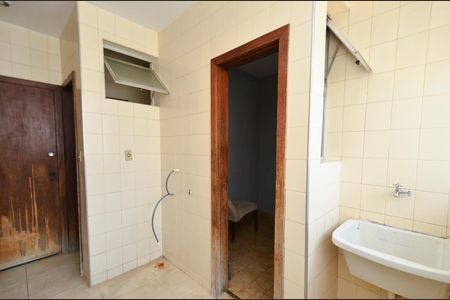 Apartamento para alugar com 95m², 3 quartos e 1 vagaÁrea de Serviço