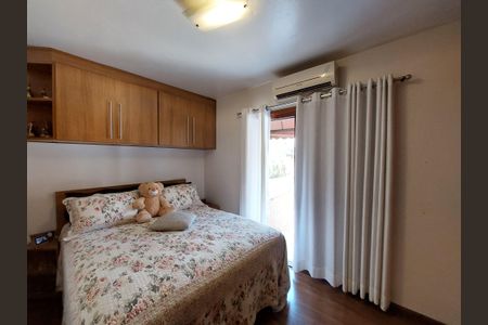 Casa à venda com 120m², 3 quartos e 2 vagasQuarto 3