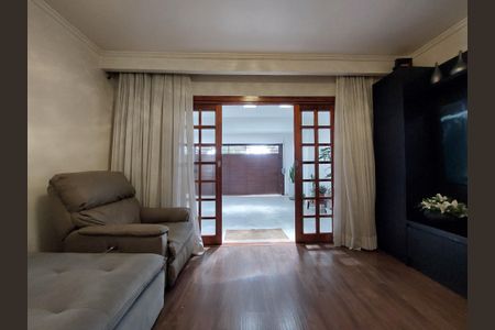 Casa à venda com 120m², 3 quartos e 2 vagasSala