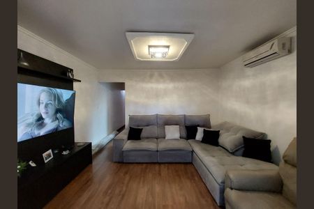 Casa à venda com 120m², 3 quartos e 2 vagasSala