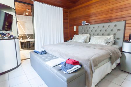 Casa à venda com 300m², 3 quartos e 4 vagasSuíte 2