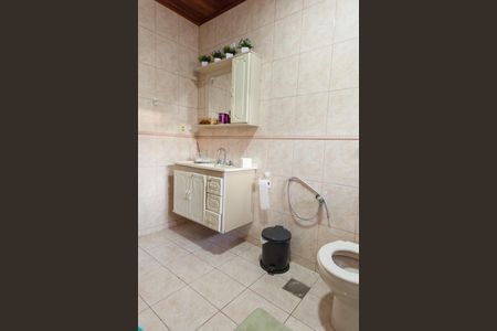 Casa à venda com 300m², 3 quartos e 4 vagasBanheiro da Suíte