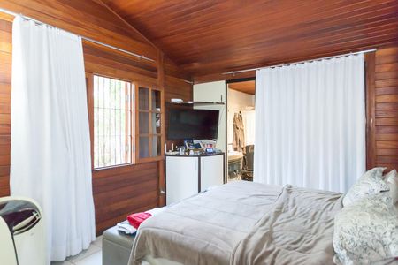 Casa à venda com 300m², 3 quartos e 4 vagasSuíte 2