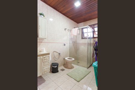 Casa à venda com 300m², 3 quartos e 4 vagasBanheiro da Suíte