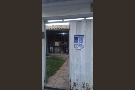 Casa à venda com 300m², 3 quartos e 4 vagasFachada e Placa