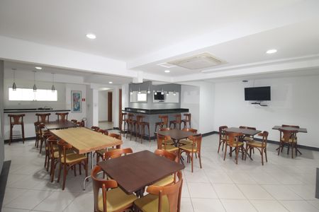 Apartamento à venda com 140m², 4 quartos e 2 vagasÁrea comum - Salão de festas