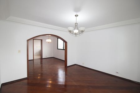 Apartamento à venda com 140m², 4 quartos e 2 vagasSala