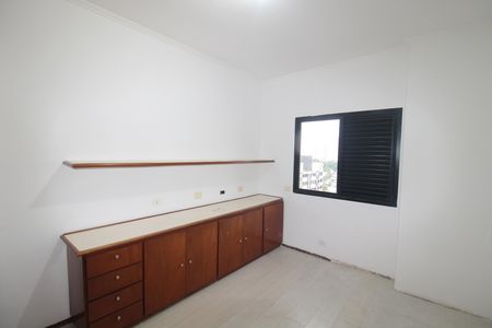 Apartamento à venda com 140m², 4 quartos e 2 vagasQuarto 2
