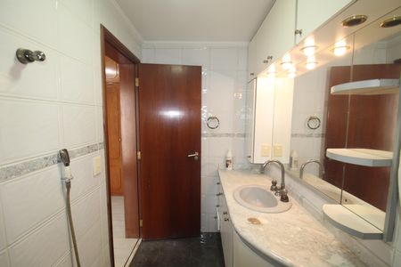 Apartamento à venda com 140m², 4 quartos e 2 vagasBanheiro 2