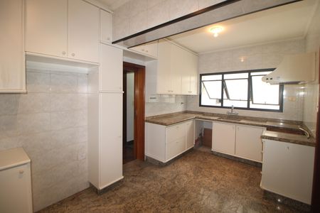 Apartamento à venda com 140m², 4 quartos e 2 vagasCozinha