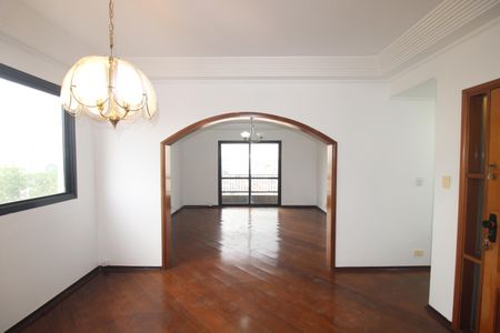 Apartamento à venda com 140m², 4 quartos e 2 vagasSala