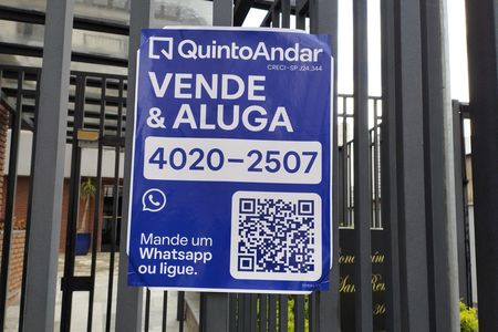 Apartamento à venda com 140m², 4 quartos e 2 vagasFachada e Placa