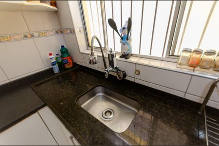 Casa à venda com 125m², 2 quartos e 2 vagas Casa à venda com 125m², 2 quartos e 2 vagasCozinha