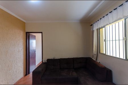 Casa à venda com 125m², 2 quartos e 2 vagas Casa à venda com 125m², 2 quartos e 2 vagasSala