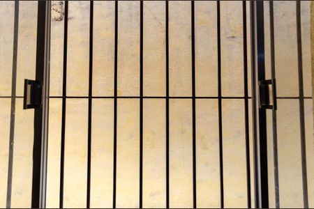 Casa à venda com 125m², 2 quartos e 2 vagas Casa à venda com 125m², 2 quartos e 2 vagasSala - Janela