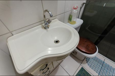 Casa à venda com 125m², 2 quartos e 2 vagas Casa à venda com 125m², 2 quartos e 2 vagasBanheiro