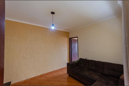 Casa à venda com 125m², 2 quartos e 2 vagas Casa à venda com 125m², 2 quartos e 2 vagasSala