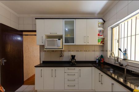 Casa à venda com 125m², 2 quartos e 2 vagas Casa à venda com 125m², 2 quartos e 2 vagasCozinha