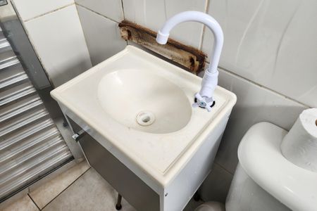 Casa para alugar com 30m², 1 quarto e sem vagaBanheiro