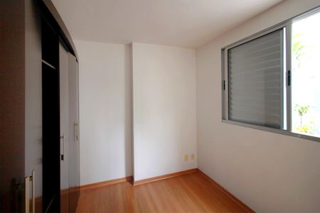 Apartamento à venda com 150m², 3 quartos e 2 vagasQuarto 3