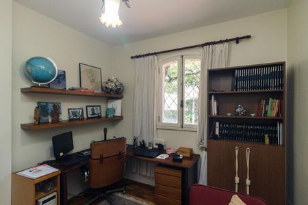 Casa à venda com 430m², 5 quartos e 8 vagasQuarto 5