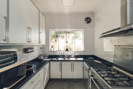 Casa à venda com 430m², 5 quartos e 8 vagasCozinha