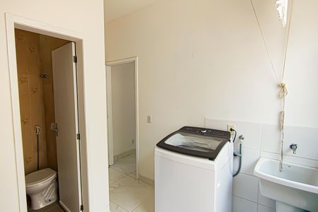 Casa de condomínio para alugar com 223m², 4 quartos e 2 vagasÁrea de Serviço