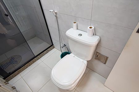 Casa de condomínio para alugar com 223m², 4 quartos e 2 vagasBanheiro Social