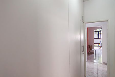 Casa de condomínio para alugar com 223m², 4 quartos e 2 vagasCorredor