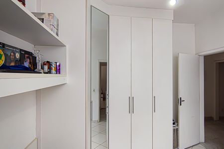 Casa de condomínio para alugar com 223m², 4 quartos e 2 vagasQuarto 2