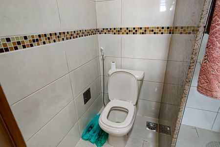 Casa de condomínio para alugar com 223m², 4 quartos e 2 vagasSuíte Banheiro