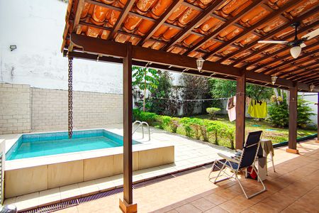 Casa de condomínio para alugar com 223m², 4 quartos e 2 vagasÁrea comum