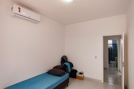 Casa de condomínio para alugar com 223m², 4 quartos e 2 vagasQuarto 1