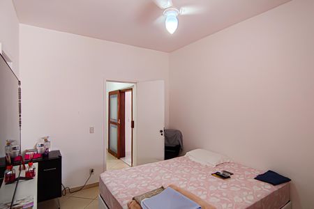 Casa de condomínio para alugar com 223m², 4 quartos e 2 vagasSuíte