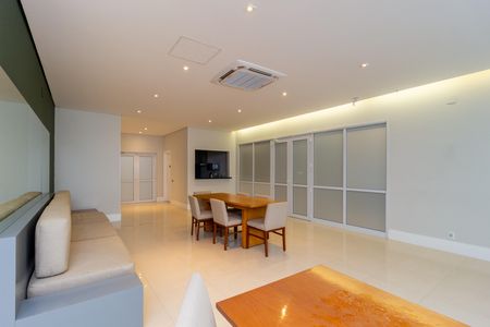 Apartamento à venda com 48m², 1 quarto e 1 vaga Apartamento à venda com 48m², 1 quarto e 1 vagaÁrea comum - Salão de Festas
