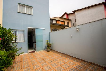 Casa à venda com 232m², 4 quartos e 5 vagasQuintal