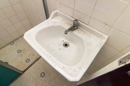 Apartamento à venda com 42m², 1 quarto e sem vagaBanheiro