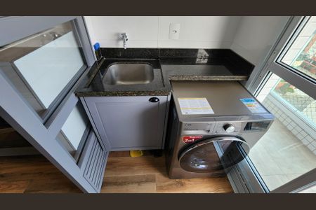 Apartamento para alugar com 68m², 2 quartos e 1 vagaÁrea de Serviço