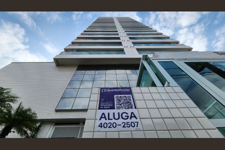Apartamento para alugar com 68m², 2 quartos e 1 vagaFachada e placa