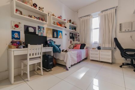 Apartamento à venda com 178m², 4 quartos e 1 vagaQuarto 2