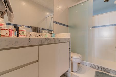 Apartamento à venda com 178m², 4 quartos e 1 vagaBanheiro do Quarto 4