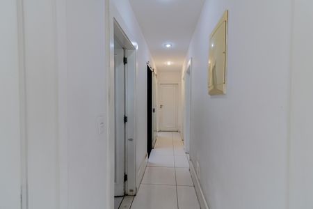 Apartamento à venda com 178m², 4 quartos e 1 vagaCorredor