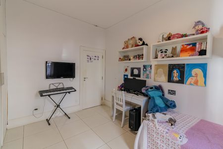 Apartamento à venda com 178m², 4 quartos e 1 vagaQuarto 2